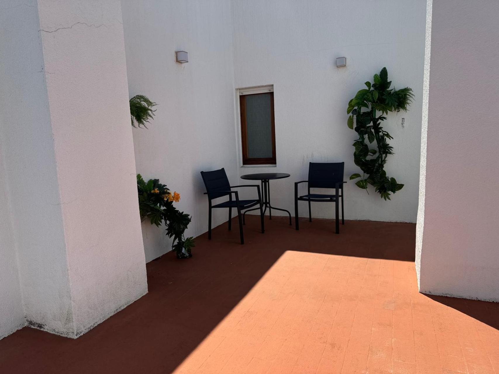 Aomo Art Space Hostel 오이라스 외부 사진