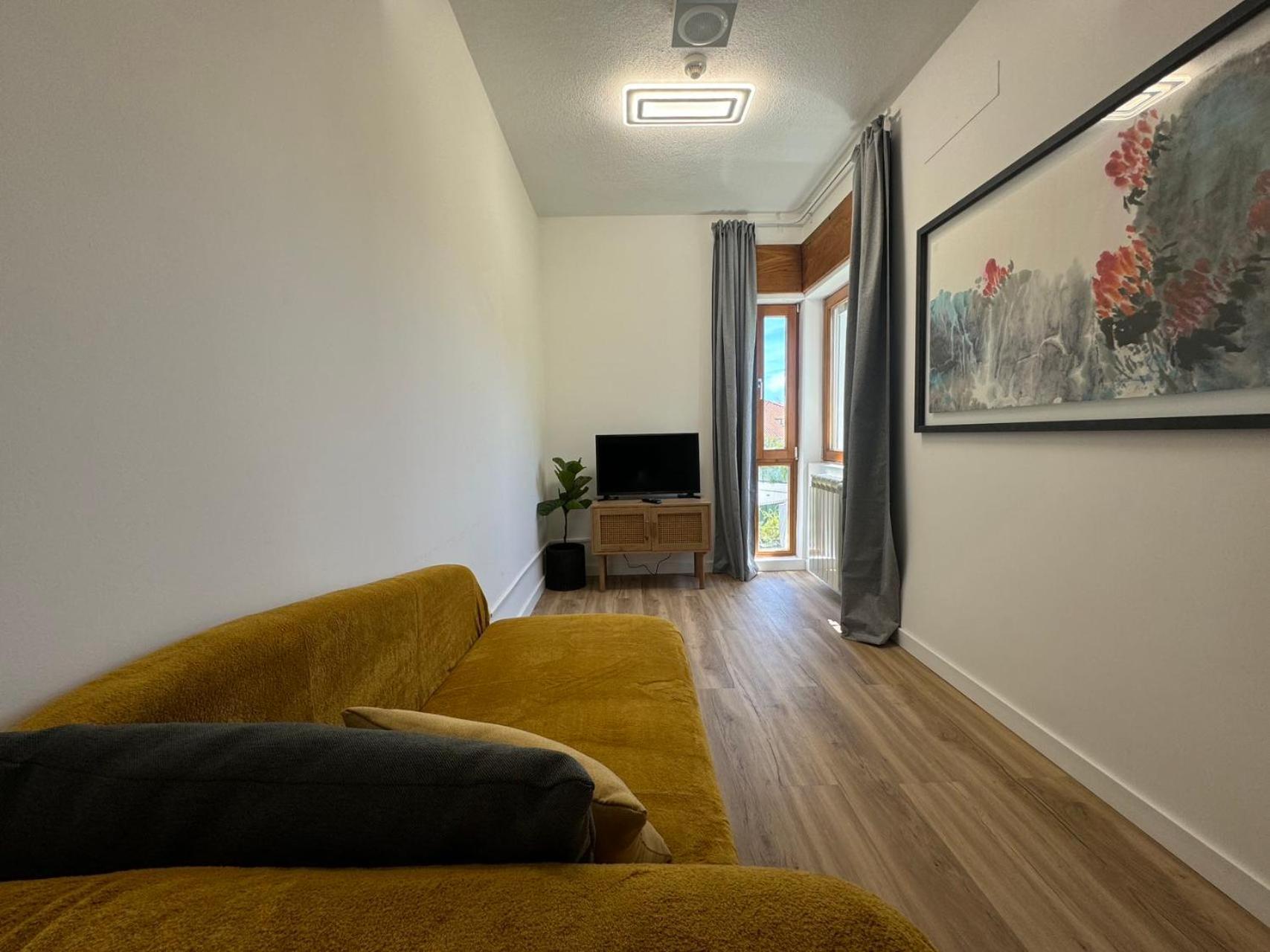 Aomo Art Space Hostel 오이라스 외부 사진