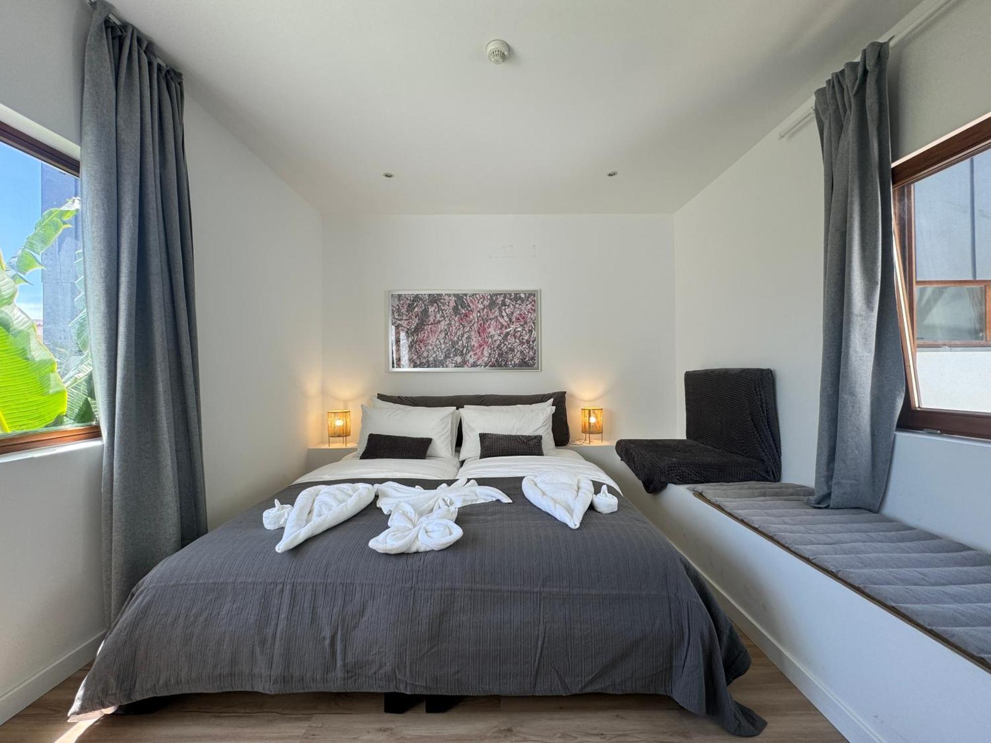 Aomo Art Space Hostel 오이라스 외부 사진