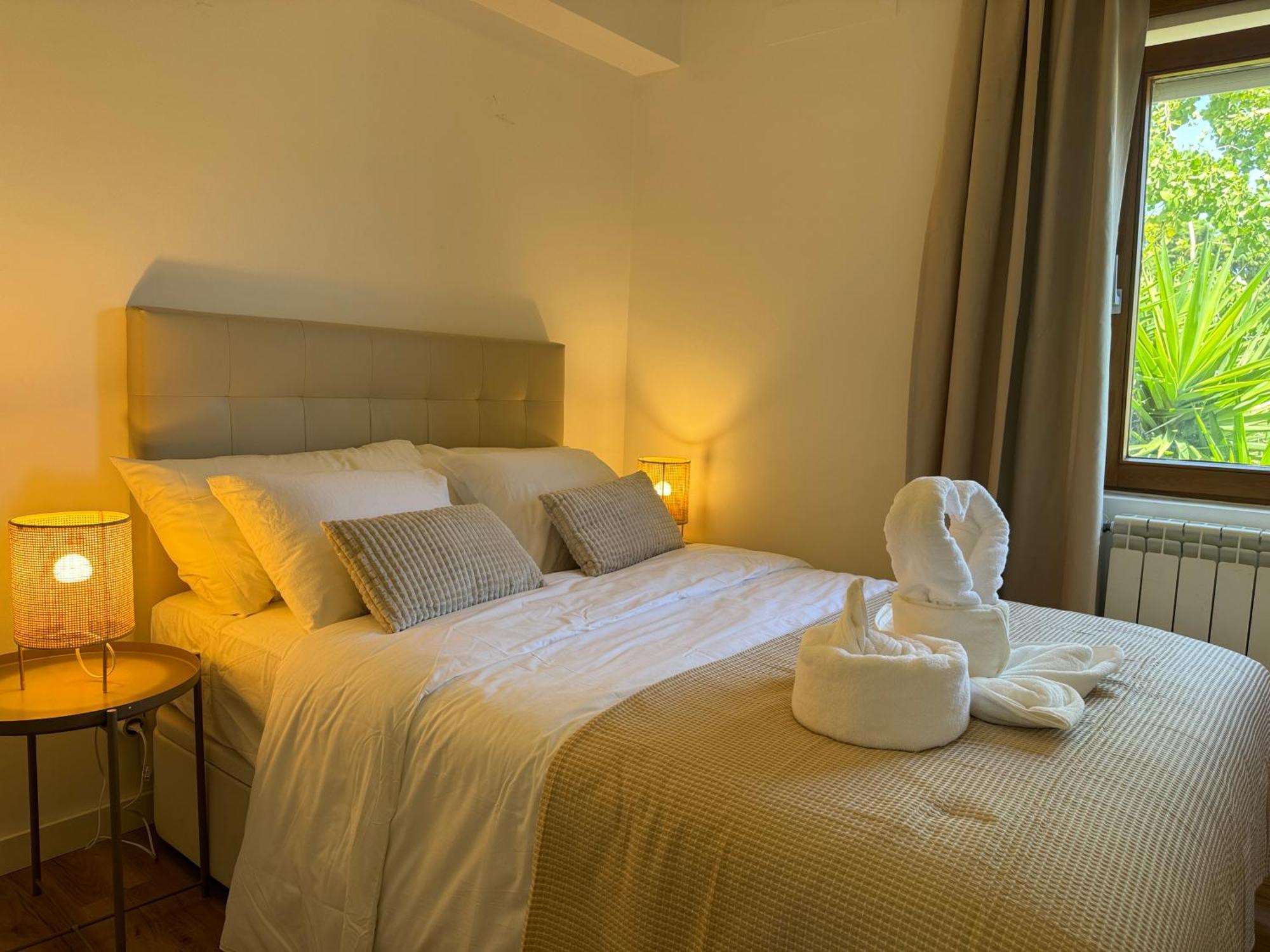 Aomo Art Space Hostel 오이라스 외부 사진